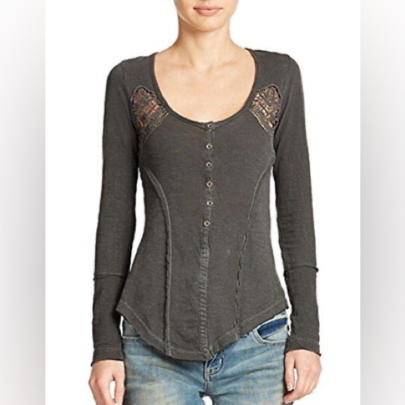 Women's Grey Keepsake Long-Sleeve Crochet-Inset Slub Henley Top - Picture 2 of 11